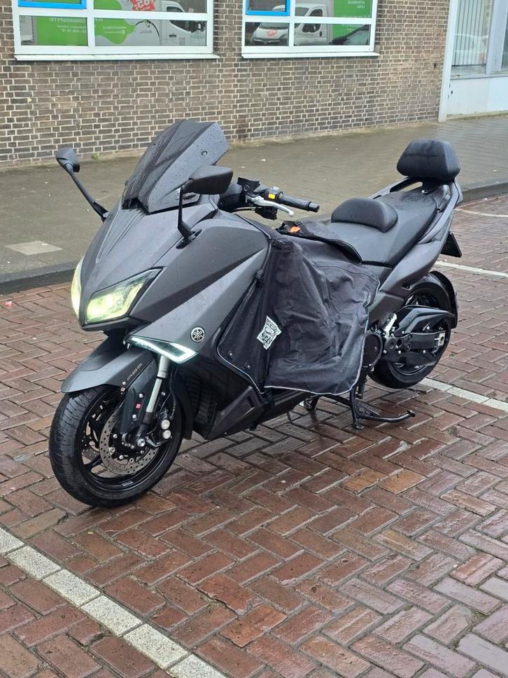 Yamaha T-Max 530 - 2016, Motoren, Motoren | Yamaha, Bedrijf, Scooter, 12 t/m 35 kW, 2 cilinders, Minimaal motorrijbewijs A2, ABS