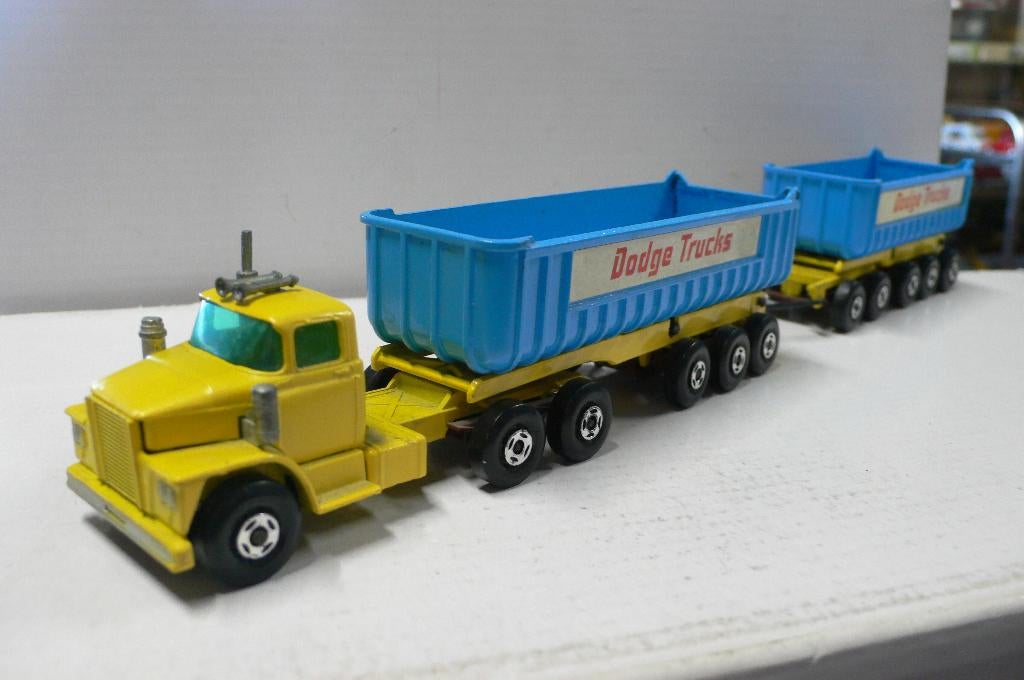 dodge trucks kipper combinatie-matchbox kingsize nette staat, Verzenden, Gebruikt, Bus of Vrachtwagen