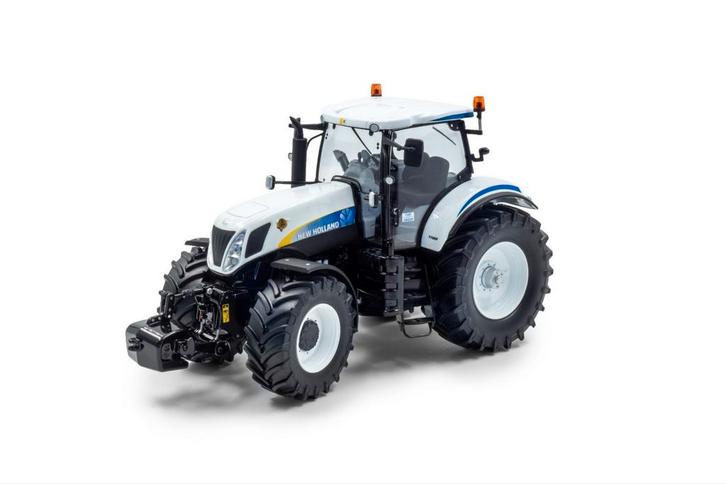 New Holland T7050 Vatican Editie, Hobby en Vrije tijd, Modelauto's | 1:32, Nieuw, Tractor of Landbouw, Overige merken, Ophalen of Verzenden