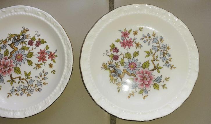 Bordjes Royal Standard porselein, Antiek en Kunst, Antiek | Servies los, Verzenden
