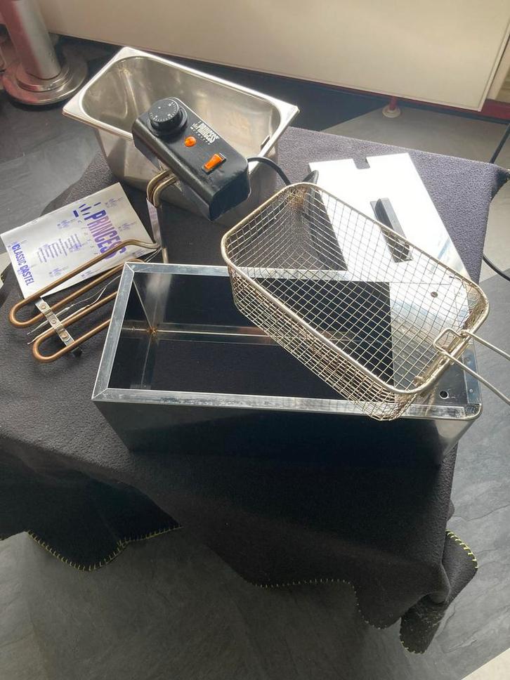 Princess Friteuse Type 2621 - Weinig Gebruikt, Witgoed en Apparatuur, Frituurpannen, Zo goed als nieuw, 2 tot 3 liter, Uitneembare binnenpan