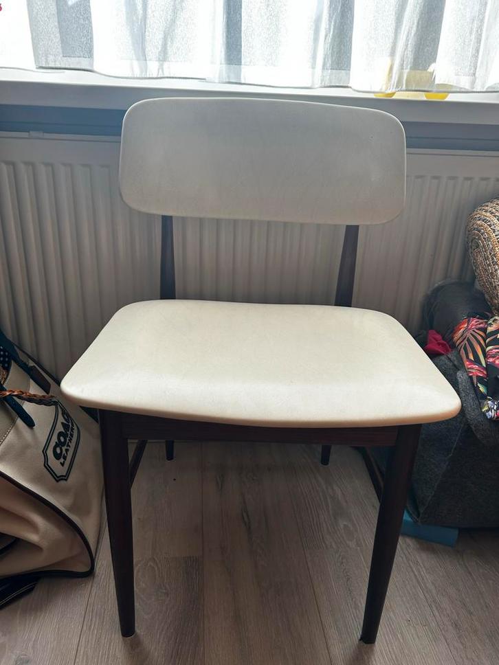 Vintage Bruine Stoel - Japandi Stijl, Huis en Inrichting, Stoelen, Gebruikt, Eén, Hout, Bruin, Ophalen