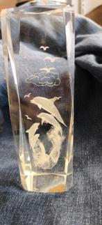 Glas belden met dolfijnen, Ophalen