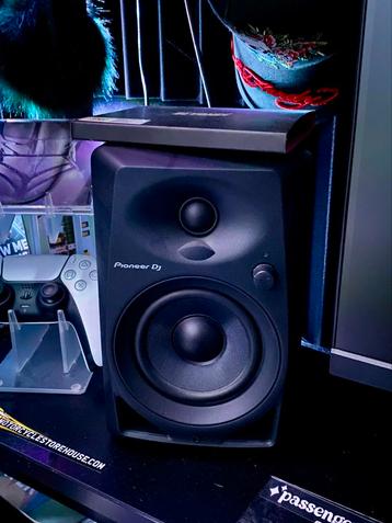 Pioneer DJ DM40 beschikbaar voor biedingen