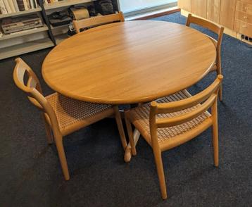 Te koop Deense eettafel van Niels Otto Møller beschikbaar voor biedingen