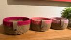 Set van 3 jute manden met 3 kleuren roze en leren bandjes, Ophalen of Verzenden, Nieuw, Rond, Mand