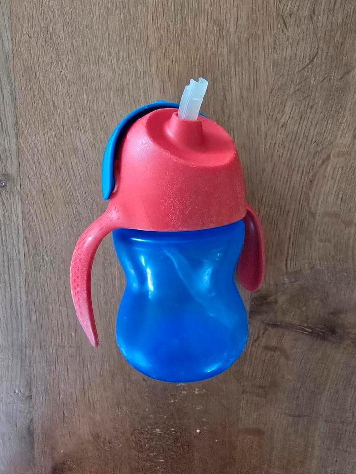 Drinkbeker Philips Avent 9+M Rietjesbeker 200ml, Kinderen en Baby's, Babyvoeding en Toebehoren, Gebruikt, Overige typen, Ophalen of Verzenden