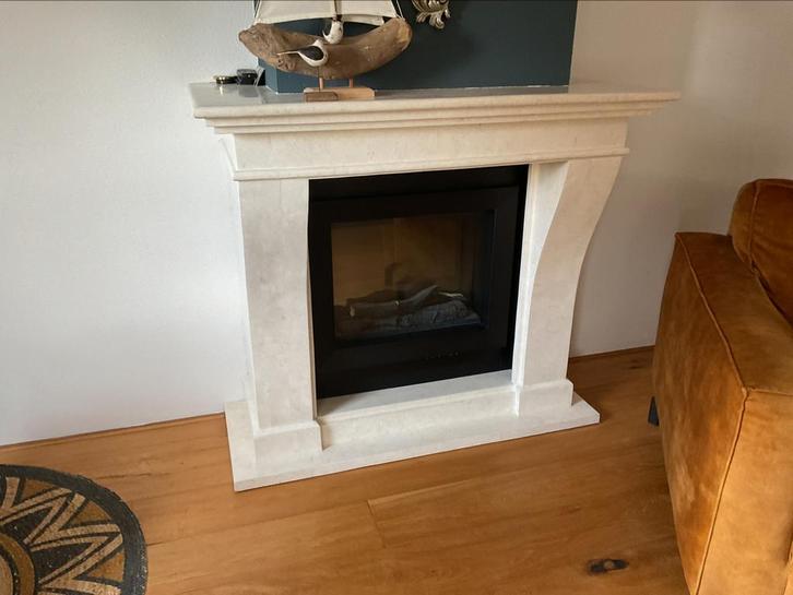 Schouw ( marmer look) elektrische haard, Huis en Inrichting, Haarden, Zo goed als nieuw, Elektrische haard, Ophalen