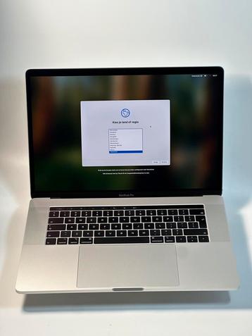 Macbook Pro 15 (2019) i9, 32gb, 1TB SSD  beschikbaar voor biedingen