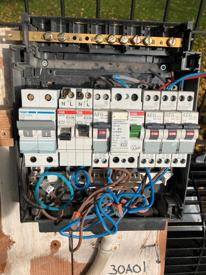 Gebruikte Groepenkast met Aardlekschakelaar, Doe-het-zelf en Verbouw, Elektra en Kabels, Gebruikt, Ophalen of Verzenden