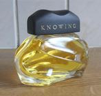 Estée Lauder Knowing reclamefles etalage display dummy zwart, Ophalen of Verzenden, Zo goed als nieuw, Verpakking