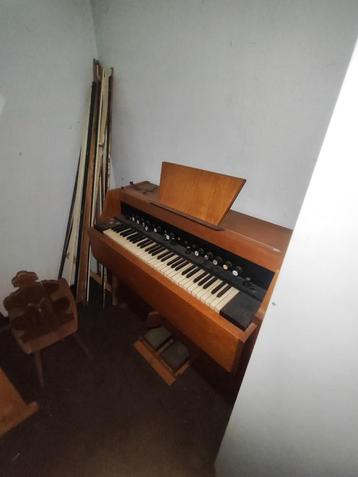 Vintage Trap Orgel beschikbaar voor biedingen