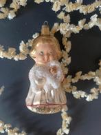 Kerstbal van glas meisje schaap, Diversen, Kerst, Ophalen of Verzenden