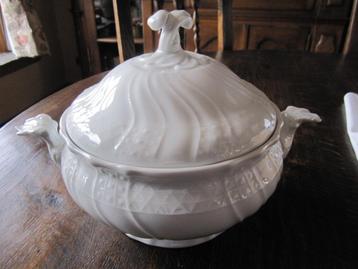 Hutschenteuther poselein terrine model Dresden wit beschikbaar voor biedingen