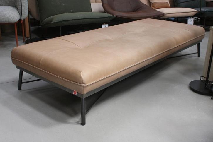 Luxe daybed lounge LENNOX Jess Design metaal leer naturel, Huis en Inrichting, Fauteuils, Zo goed als nieuw, Leer, Metaal, 75 tot 100 cm