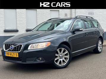 Volvo V70 2.0 T5 Momentum|Leder|Navi|Clima|Cruise|PDC|Netjes beschikbaar voor biedingen