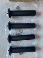 4 nieuwe onderstel poten 17 cm met schroefdraad, Huis en Inrichting, Tafelonderdelen, Ophalen of Verzenden, Zo goed als nieuw