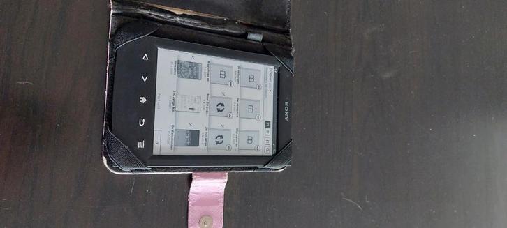 Sony PRS-T2 E-reader - Lezen in stijl!, Computers en Software, E-readers, Gebruikt, Ophalen of Verzenden