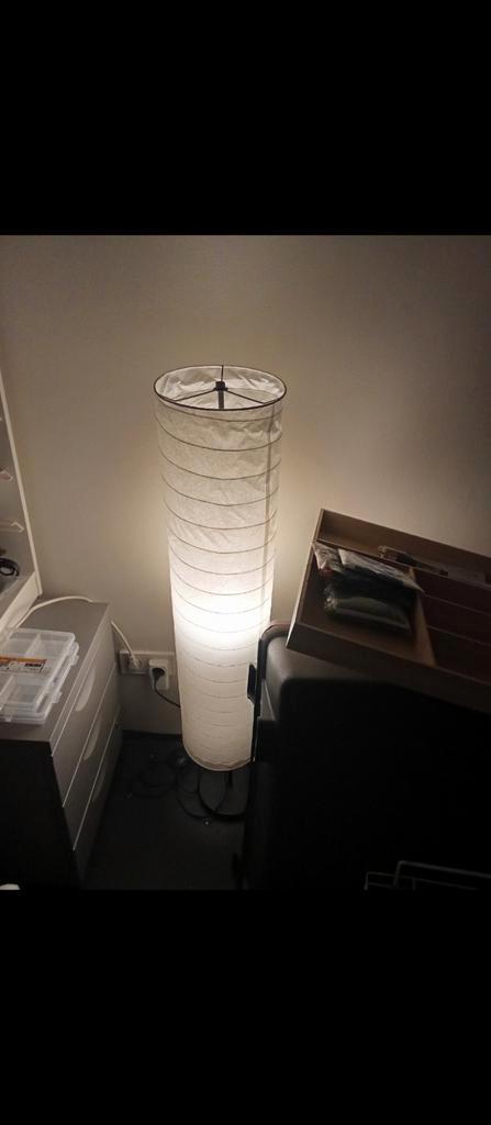 Ikea papieren vloerlamp - E27 fitting, Huis en Inrichting, Lampen | Vloerlampen, Gebruikt, 100 tot 150 cm, Stof, Overige materialen