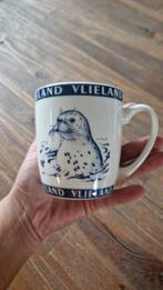Vlieland mok met zeehond, Huis en Inrichting, Ophalen of Verzenden, Nieuw, Overige stijlen, Kop(pen) en/of Schotel(s)
