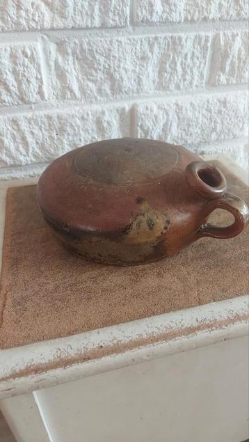 Oude Franse originele platte greskruik beschikbaar voor biedingen