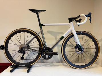 Bossi Strade SS titanium Fulcrum Racing Sharq, ultegra di2. beschikbaar voor biedingen