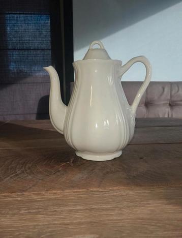 Wedgwood Queen's Ware Koffiepot beschikbaar voor biedingen