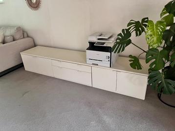 Lage kast
