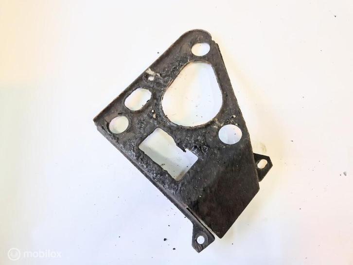 Brandstofpomp steun ophangbeugel Volvo 240 1254720, Auto-onderdelen, Brandstofsystemen, Volvo, Gebruikt, Ophalen of Verzenden