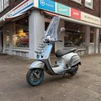 Vesap Elettrica 50 Zilver | 04-09-2019 | Helemaal vol opties, Fietsen en Brommers, Scooters | Vespa, Overige modellen, Elektrisch