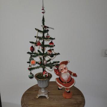 Nostalgische papieren kerstboom beschikbaar voor biedingen