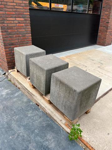 Schellevis beton zit elementen grijs beschikbaar voor biedingen