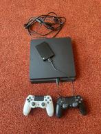 Playstation 4 Slim + 2 controllers + harde schijf 1 tb, Spelcomputers en Games, Met 2 controllers, Ophalen of Verzenden, Zo goed als nieuw