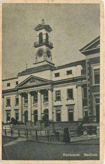 (386-219-021) Dordrecht Stadhuis beschikbaar voor biedingen
