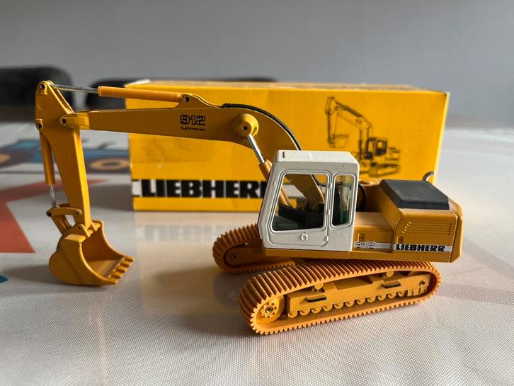 Liebherr R 912 Litronic rupskraan Conrad 2829, Hobby en Vrije tijd, Modelauto's | 1:50, Zo goed als nieuw, Hijskraan, Tractor of Landbouw