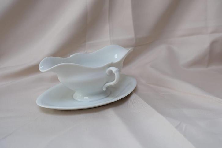 Mooie witte elegante juskom, Huis en Inrichting, Keuken | Servies, Zo goed als nieuw, Kom(men), Effen, Overige materialen, Ophalen of Verzenden