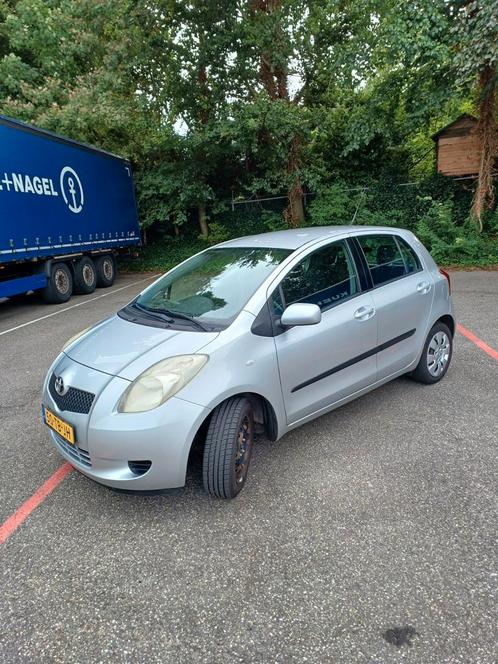 Toyota Yaris 1.3 16V Vvt-i 5DR 2006 Grijs, Auto's, Toyota, Particulier, Yaris, Benzine, C, Hatchback, Handgeschakeld, Origineel Nederlands