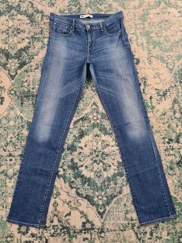 Levi's demi curve classic rise slim W32 L34 WMN Tulsi3234
 beschikbaar voor biedingen