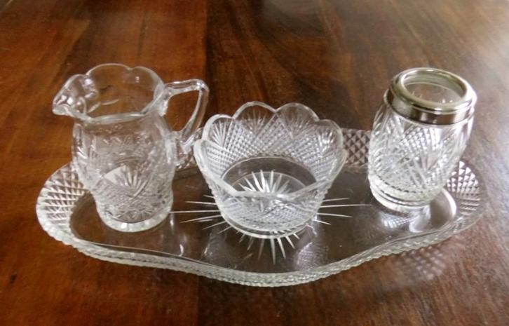 Geslepen glazen roomstel 4-delig, Antiek en Kunst, Antiek | Glas en Kristal, Ophalen of Verzenden