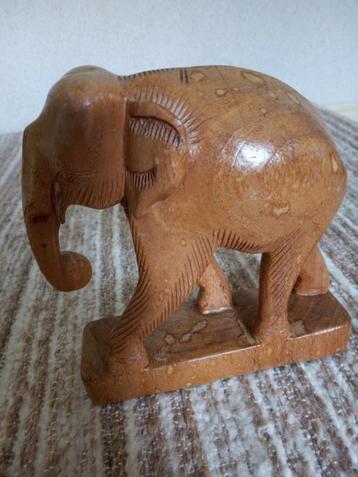 Olifant Houtsnijwerk Jaren '50. beschikbaar voor biedingen