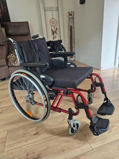 Quickie lichtgewicht vouwrolstoel, Diversen, Rolstoelen, Zo goed als nieuw, Duwrolstoel, Ophalen of Verzenden