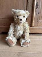 Thread Bears - Rachael Wintle, Ophalen of Verzenden, Zo goed als nieuw, Stoffen beer, Overige merken