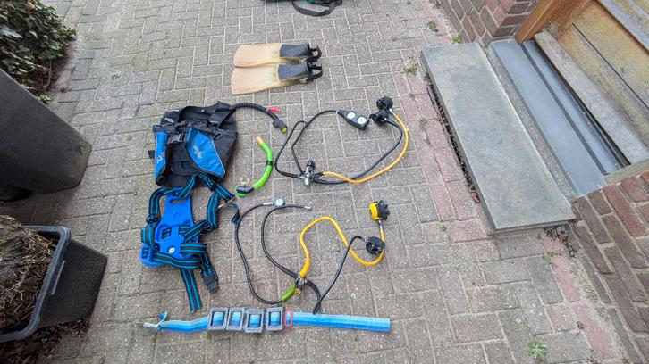 Duikuitrusting Scuba gebruikt met o.a. BCD, Regulator, Adem, Watersport en Boten, Duiken, Gebruikt, Trimvest of Wing, Ophalen