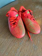 Te koop ADIDAS voetbalschoenen maat 28, Sport en Fitness, Voetbal, Maat XS of kleiner, Schoenen, Ophalen of Verzenden, Zo goed als nieuw