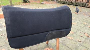 Burioni western pad zwart (2) beschikbaar voor biedingen