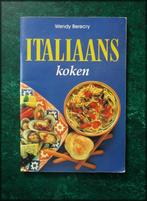 ITALIAANS KOKEN - Wendy Berecry - Konemann - De Italiaanse k, Boeken, Kookboeken, Italië, Zo goed als nieuw, Verzenden