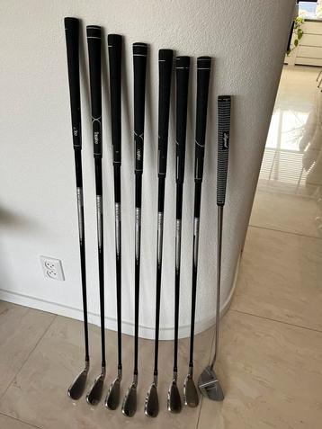 Golf set Tornado grafiet shaft, rechtshandig beschikbaar voor biedingen