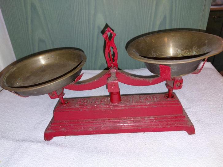 oude zware fonte weegschaal, begin 1900, Antiek en Kunst, Curiosa en Brocante, Ophalen of Verzenden