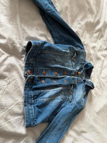H&M Spijkerjasje Maat 140 beschikbaar voor biedingen