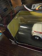 Fiat 500 abarth 1:18 Road signatures, Hobby en Vrije tijd, Modelauto's | 1:18, Overige merken, Ophalen of Verzenden, Zo goed als nieuw